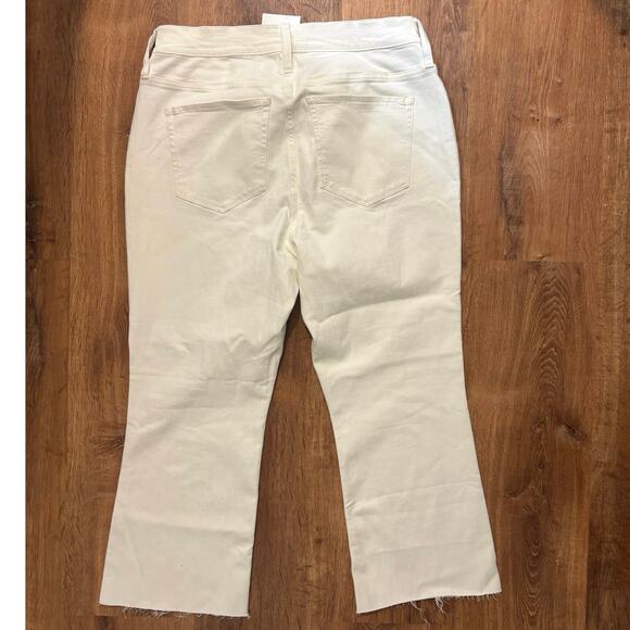 NWT J.Crew Flare Crop White Jean In Signature Stretch Size 34 - Picture 7 of 8